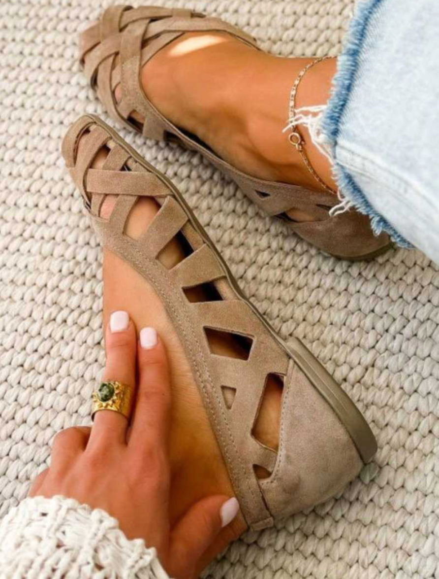 Sandalias planas punta abierta y tejido entrecruzado