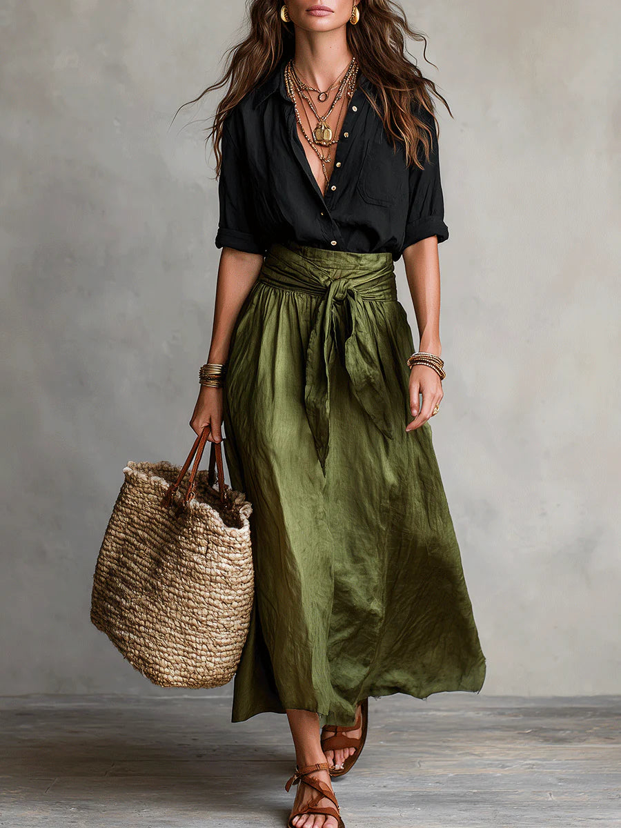 Yvette | Conjunto de dos piezas: camiseta negra y falda midi verde oliva