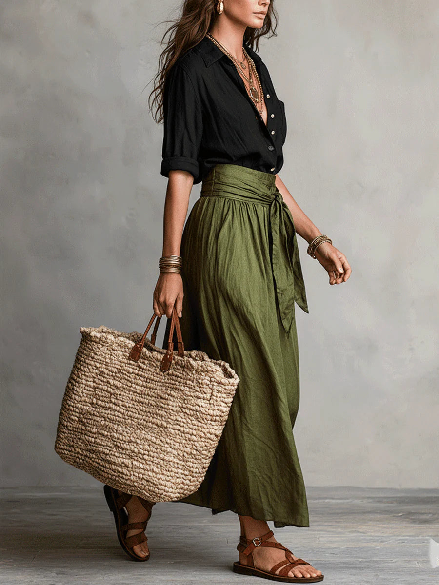 Yvette | Conjunto de dos piezas: camiseta negra y falda midi verde oliva