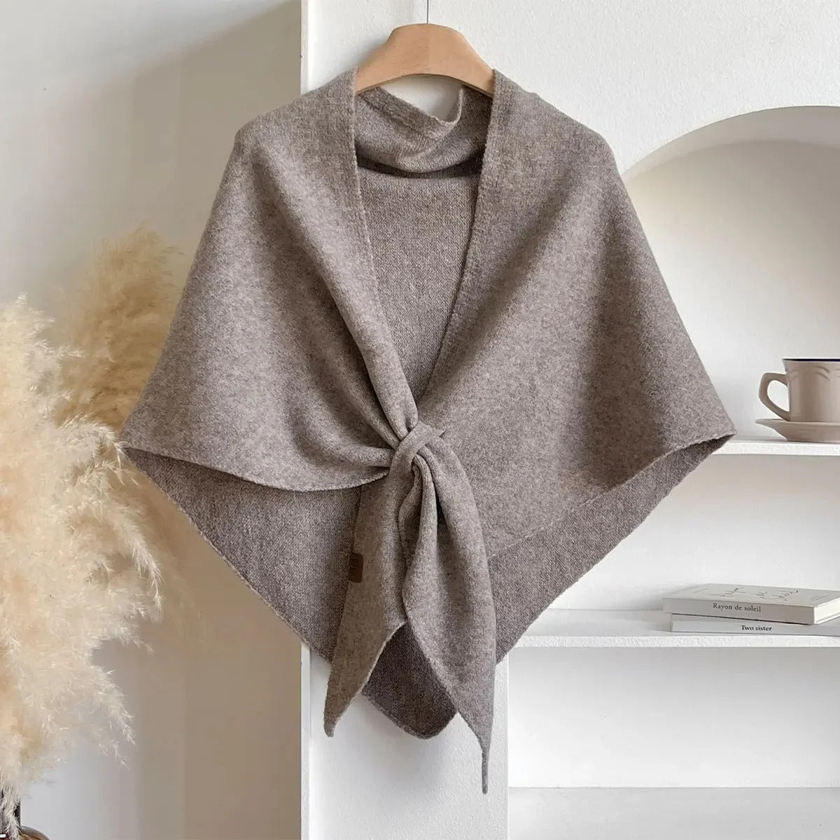 LUNARA™ – Cozy Soft Wrap for Everyday Comfort