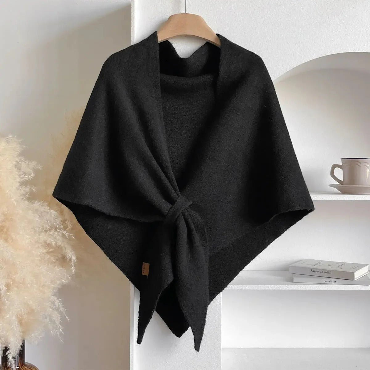 LUNARA™ – Cozy Soft Wrap for Everyday Comfort