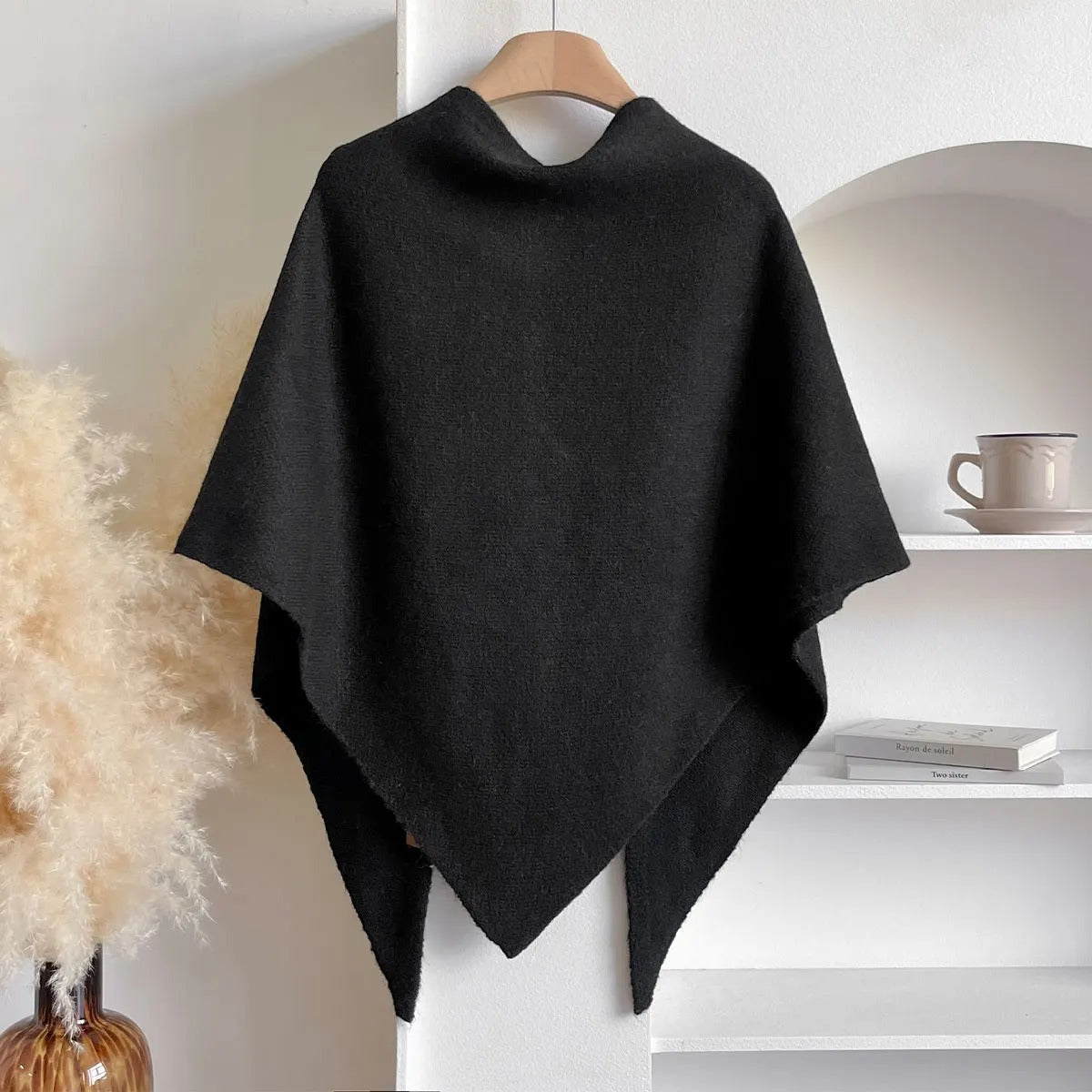 LUNARA™ – Cozy Soft Wrap for Everyday Comfort